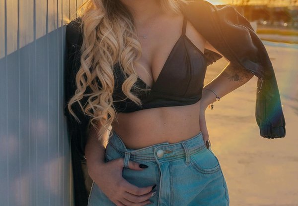 Comment choisir des vêtements de transition pour passer de l'été à l'automne avec style?